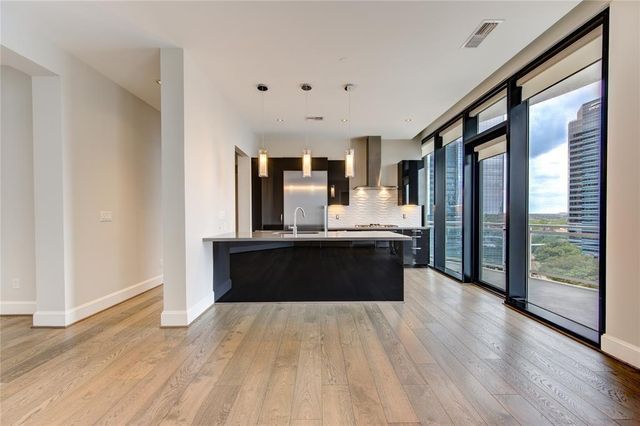 1409 Post Oak, Houston, TX, 77056
