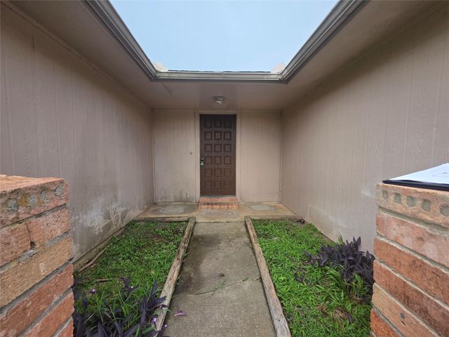 9918 Willmont, La Porte, TX, 77571