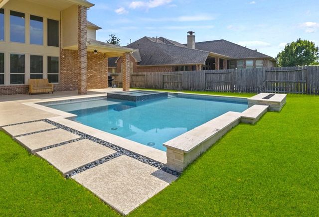  19326 Shady Loch Ln, Cypress, TX 77433