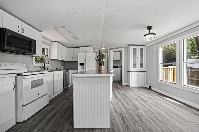 2122 Koster