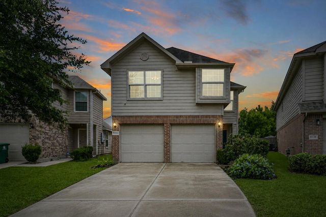 9334 Valley Tree