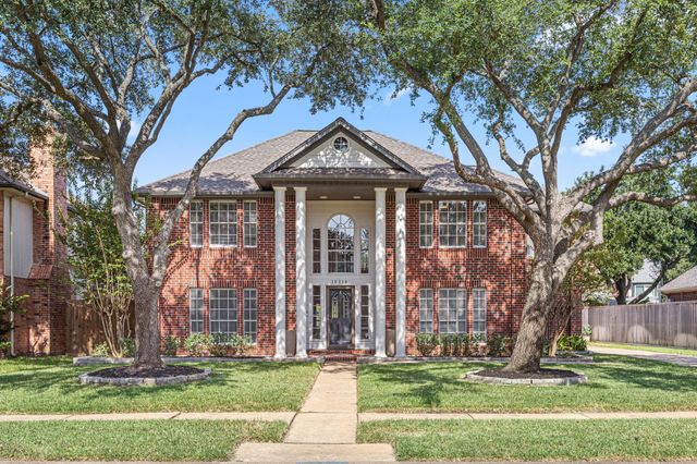 10214 Hedge Way, Houston, TX, 77065