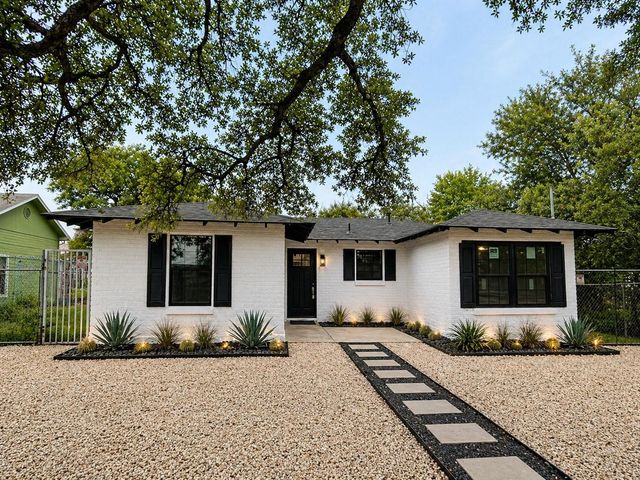 260 East, New Braunfels, TX, 78130