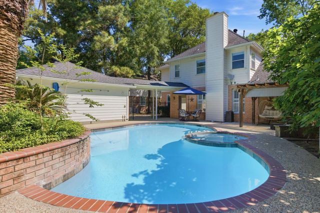 26 Sterling Pond, The Woodlands, TX, 77382