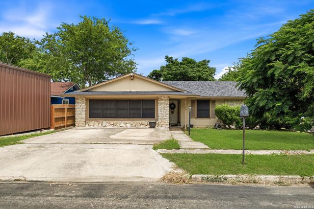 8326 Glen Breeze