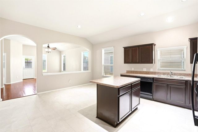  5427 Sunfall Bend Ln, Katy, TX 77449