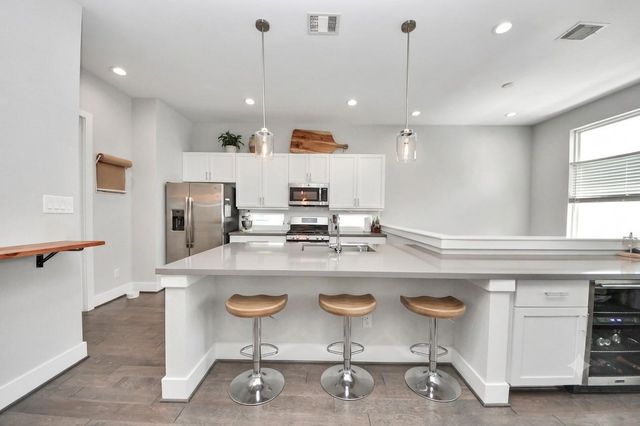 5619 Kansas, Houston, TX, 77007