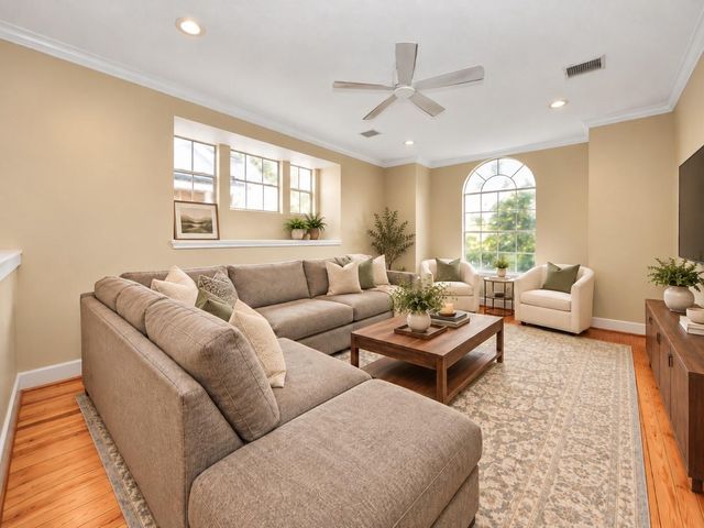  1409 Blair St, Houston, TX 77008
