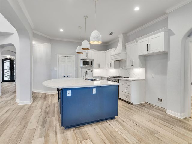  12304 Evening Bay Dr, Pearland, TX 77584