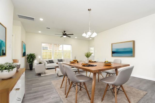 2811 Topiary, Houston, TX, 77014