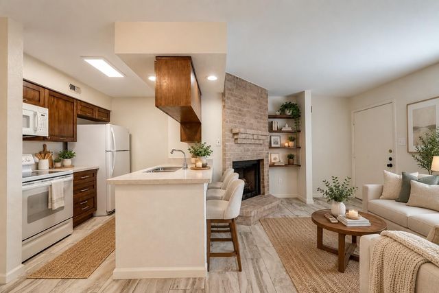  250 El Dorado Blvd #207, Houston, TX 77598