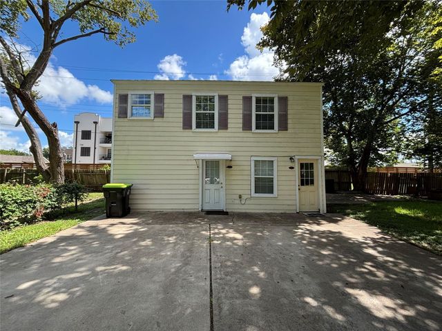 422 Burleson, Wharton, TX, 77488