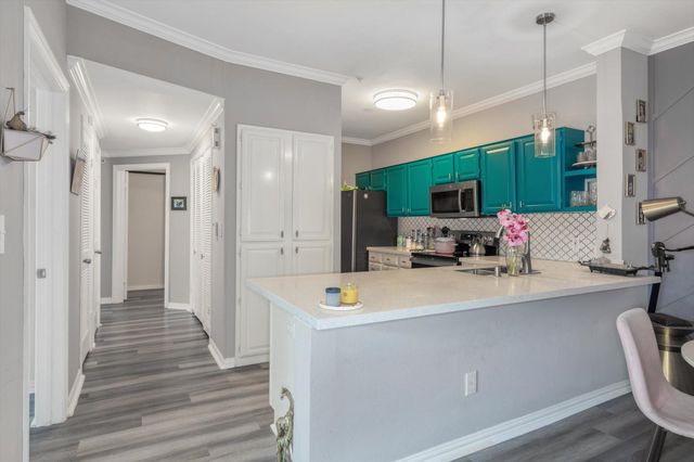 2111 Welch, Houston, TX, 77019