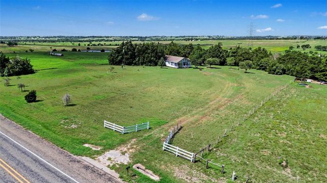  7740 N US Highway 77, Schulenburg, TX 78956