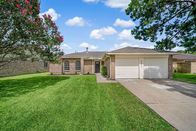 3807 Teakwood, La Porte, TX, 77571