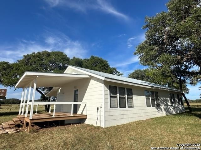 373 Pine Tree Rd