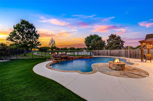  27706 Walsh Crossing Dr, Katy, TX 77494