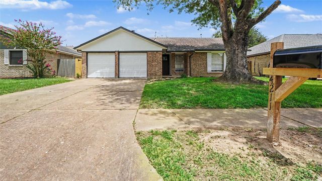  4211 Thunder Bay Dr, Pasadena, TX 77504