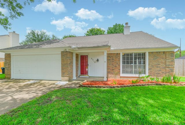 2315 Cunningham