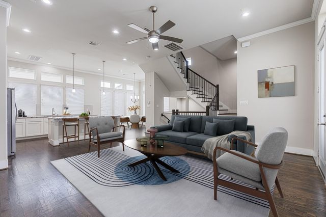 5813 Petty, Houston, TX, 77007