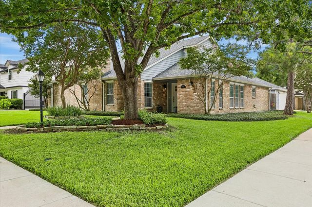  1902 Eagle Falls St, Houston, TX 77077