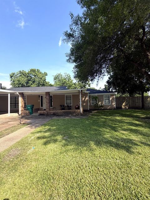 1504 Lawrence