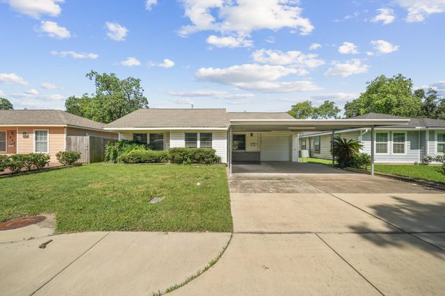 206 Tilden