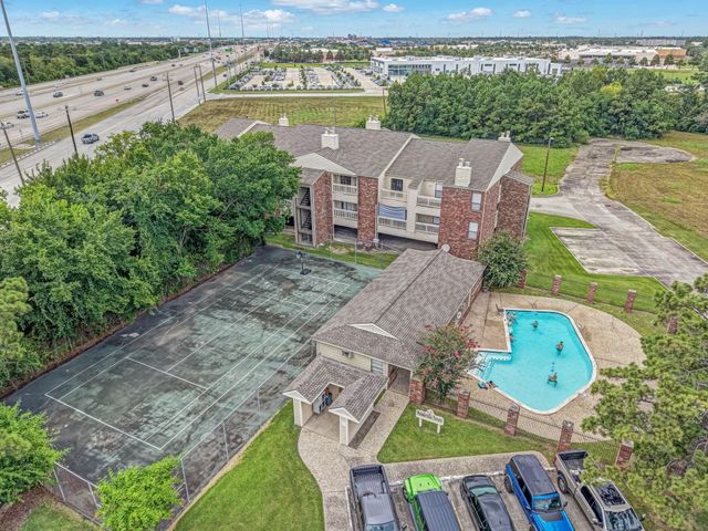 2501 Gulf, Dickinson, TX, 77539