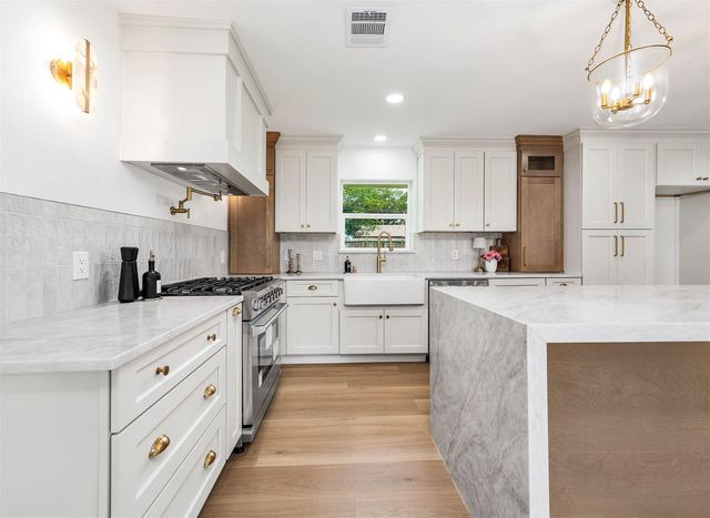 10814 Moonlight, Houston, TX, 77096