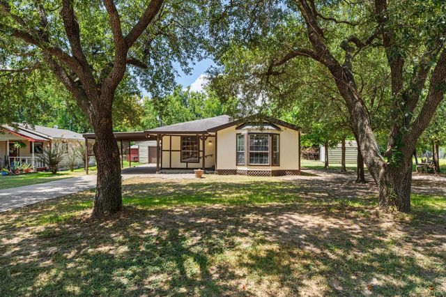 221 Oak Ridge, Onalaska, TX, 77360