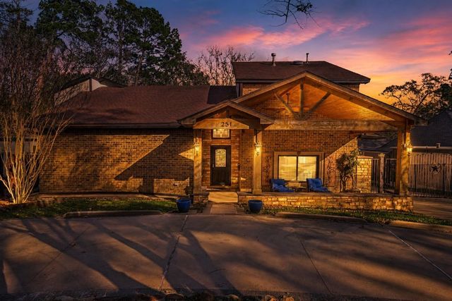 251 Springs Edge, Conroe, TX, 77356