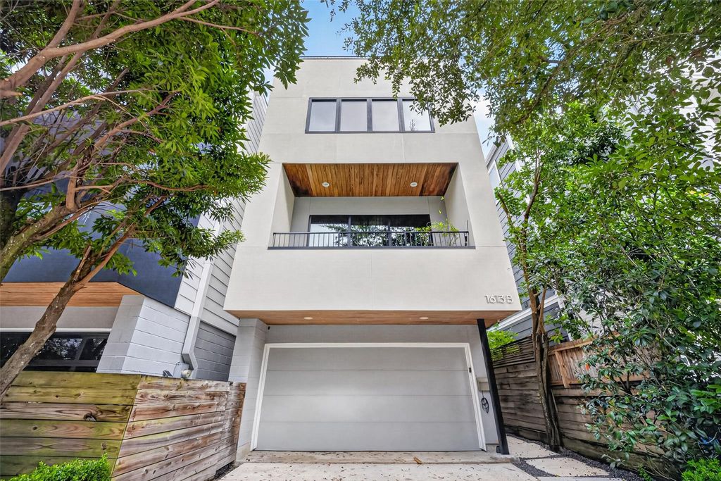 1613 Vermont St B, Houston, TX 77006 cover photo. Doors Open Tour advertisement.