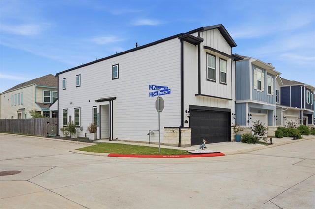 614 Pelican, Kemah, TX, 77565