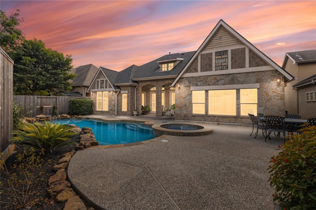 11 Greens Edge Dr, Houston, TX 77339 cover photo. Doors Open Tour advertisement.