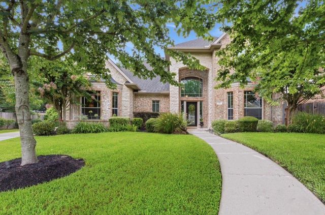  14 Bentley Park Ct, Houston, TX 77070