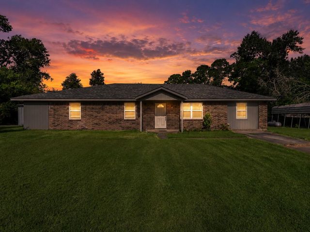 53 Parker Creek Rd, Huntsville, TX 77320