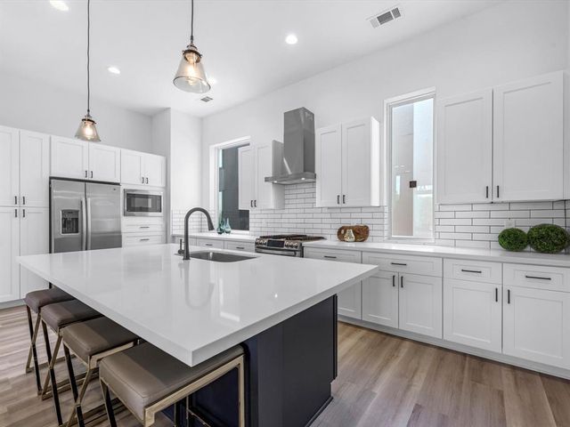  5904 Val Verde St, Houston, TX 77057