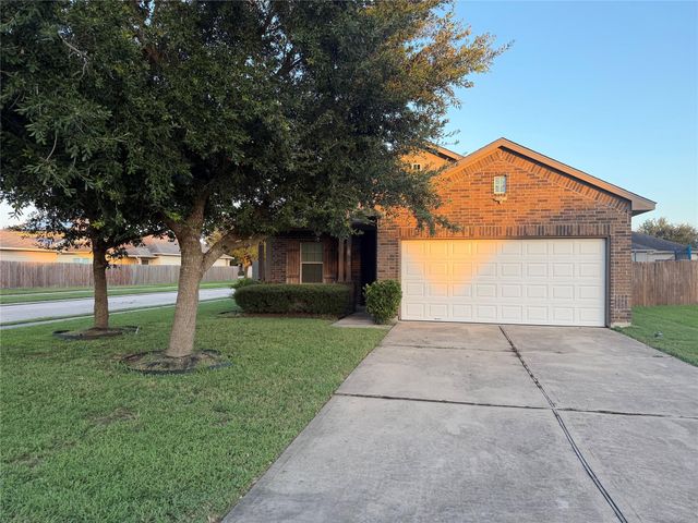  10710 Barker View Dr, Cypress, TX 77433