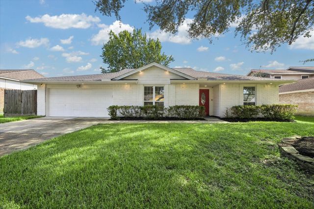  608 Tanglewood Dr, Friendswood, TX 77546