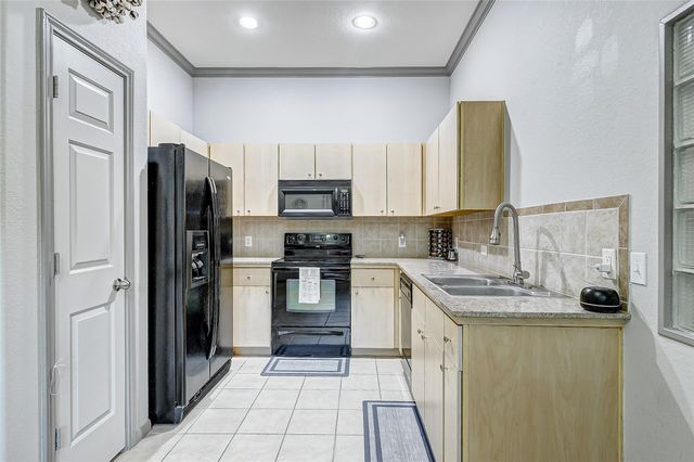  1441 East St #108, Houston, TX 77007