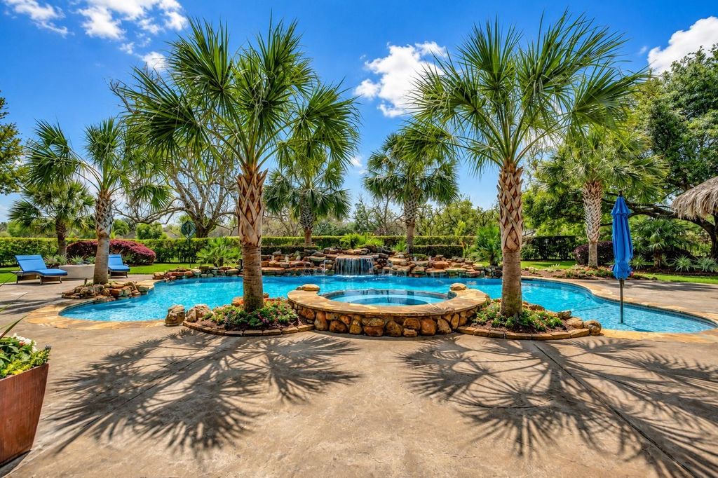Pool & Spa — Ground Level