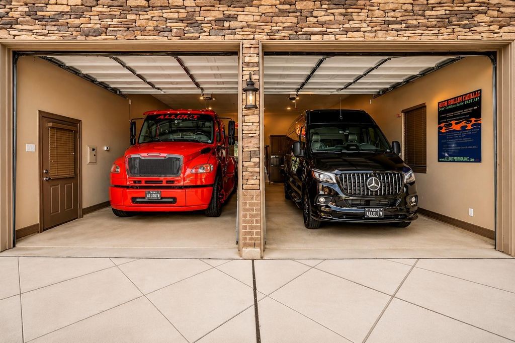 Garage — Truck & Van Storage