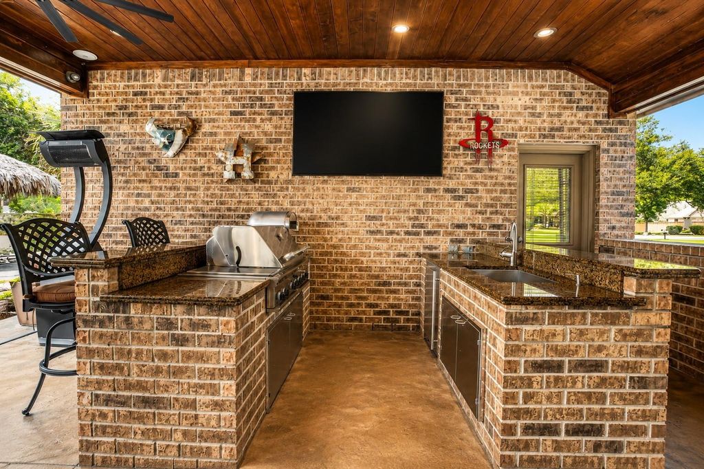 Outdoor Summer Kitchen