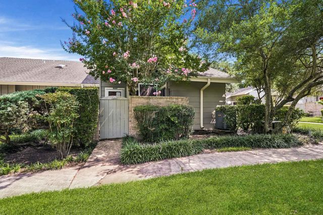  12918 Wirevine Ln, Houston, TX 77072