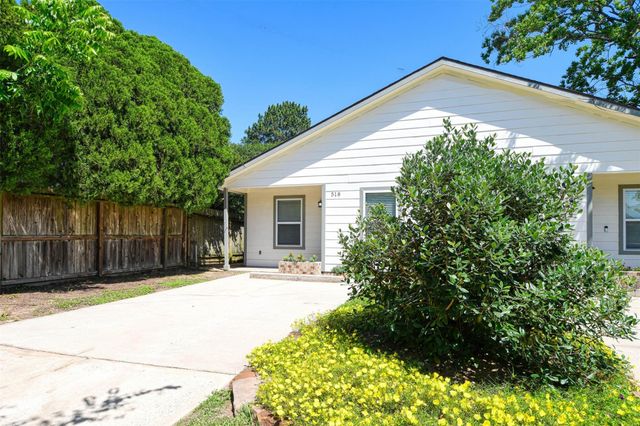 518 Moore, Tomball, TX, 77375