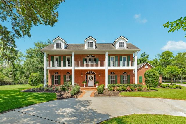 1635 Bayou, Lake Jackson, TX, 77566