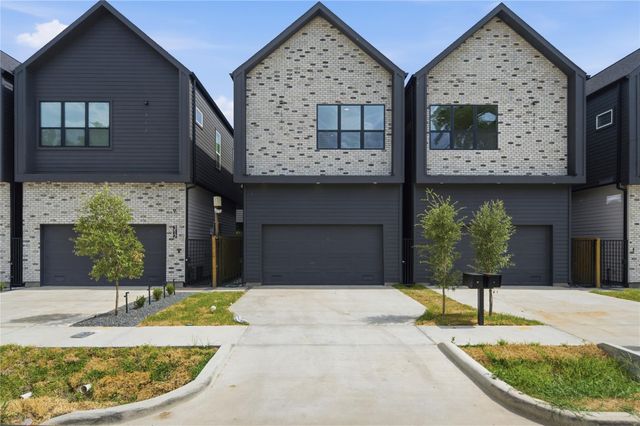  308 E 35th St, Houston, TX 77018