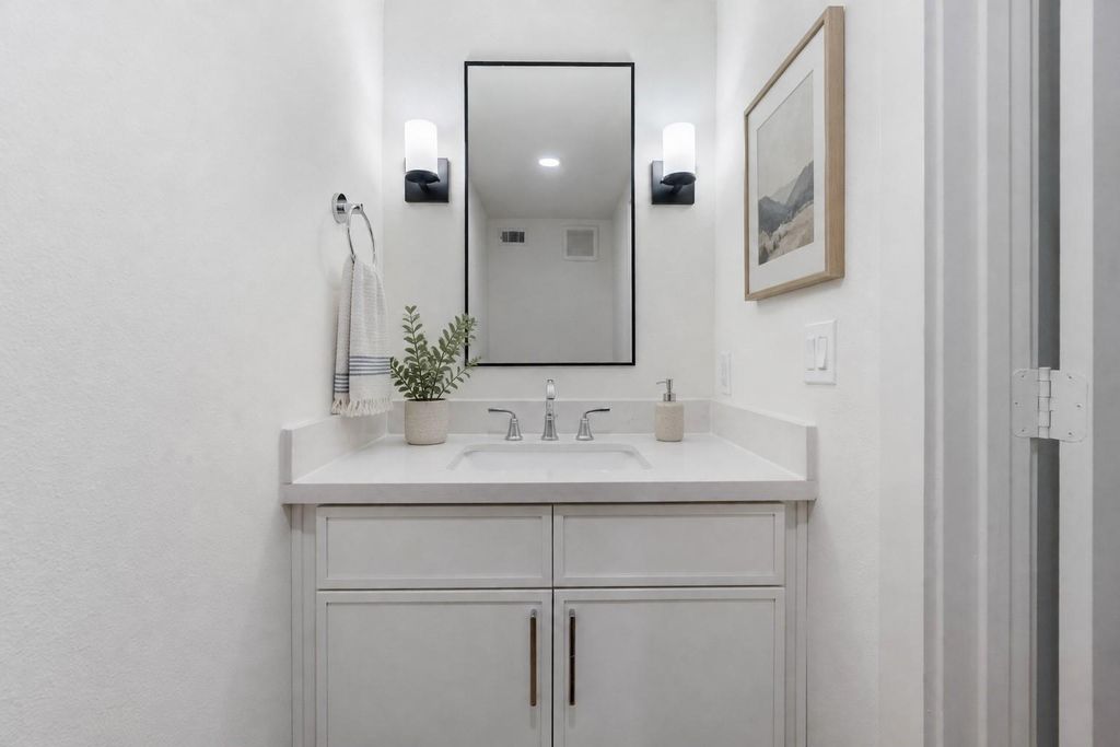 Brighton · Powder bath · 5308 Wembley Downs Drive