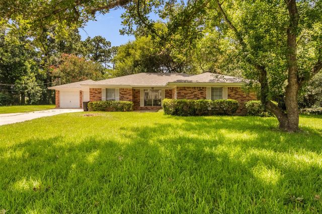  208 Garden Dr, Friendswood, TX 77546