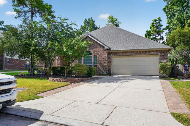  62 S Bardsbrook Cir, Spring, TX 77382